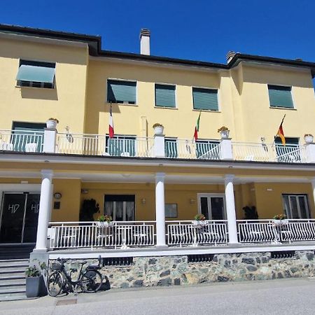 Hotel Dora Levanto Buitenkant foto