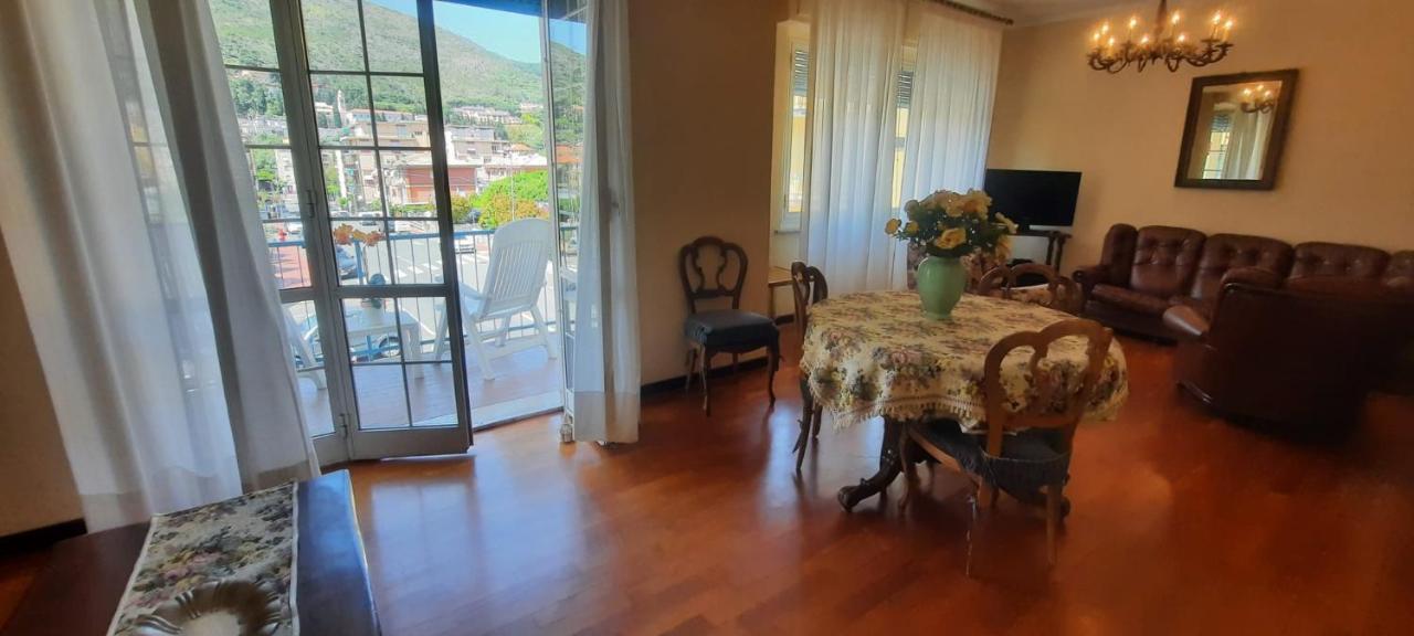 Hotel Dora Levanto Buitenkant foto