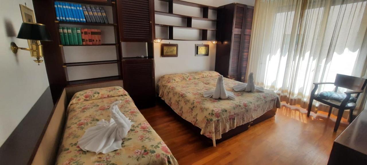 Hotel Dora Levanto Buitenkant foto