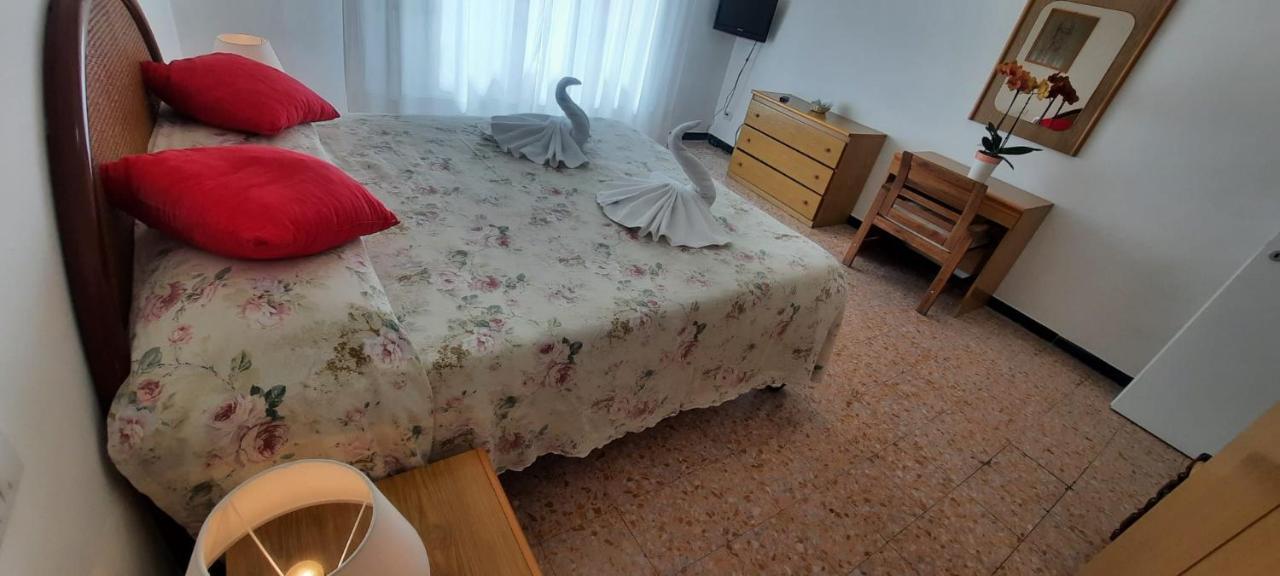 Hotel Dora Levanto Buitenkant foto