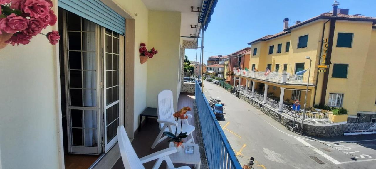 Hotel Dora Levanto Buitenkant foto
