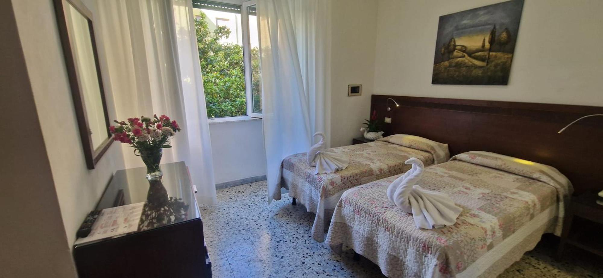 Hotel Dora Levanto Buitenkant foto