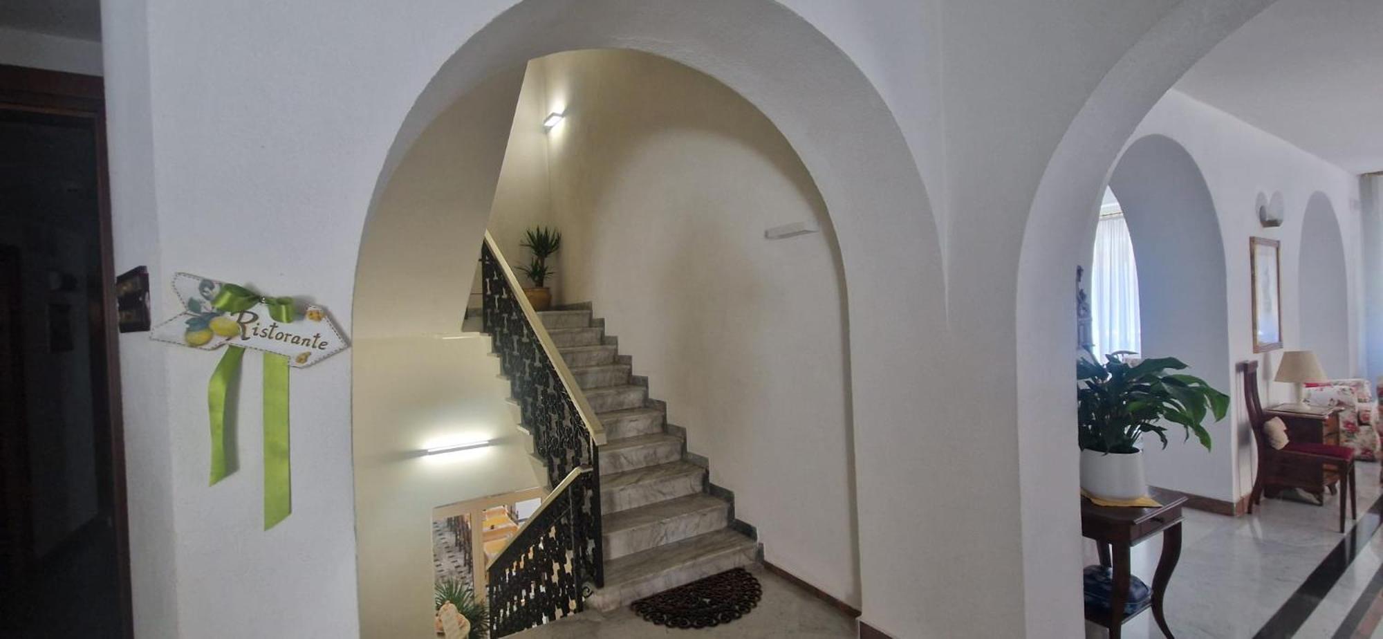 Hotel Dora Levanto Buitenkant foto