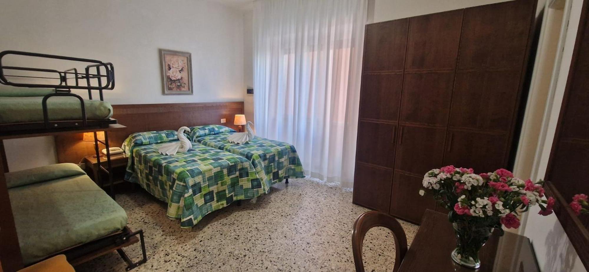 Hotel Dora Levanto Buitenkant foto
