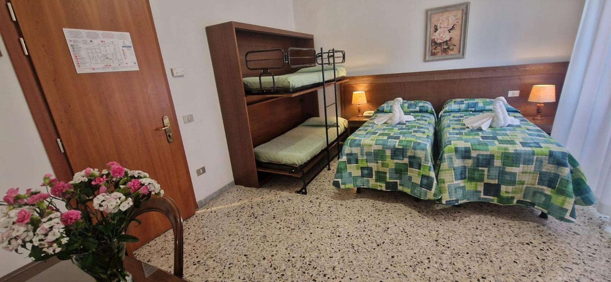 Hotel Dora Levanto Buitenkant foto