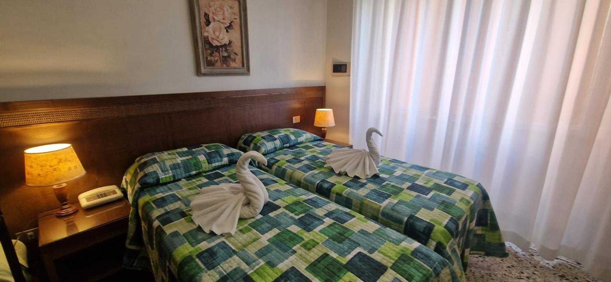 Hotel Dora Levanto Buitenkant foto