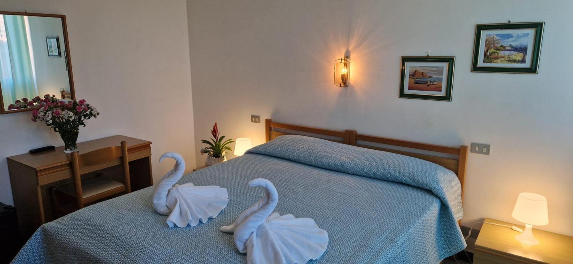 Hotel Dora Levanto Buitenkant foto