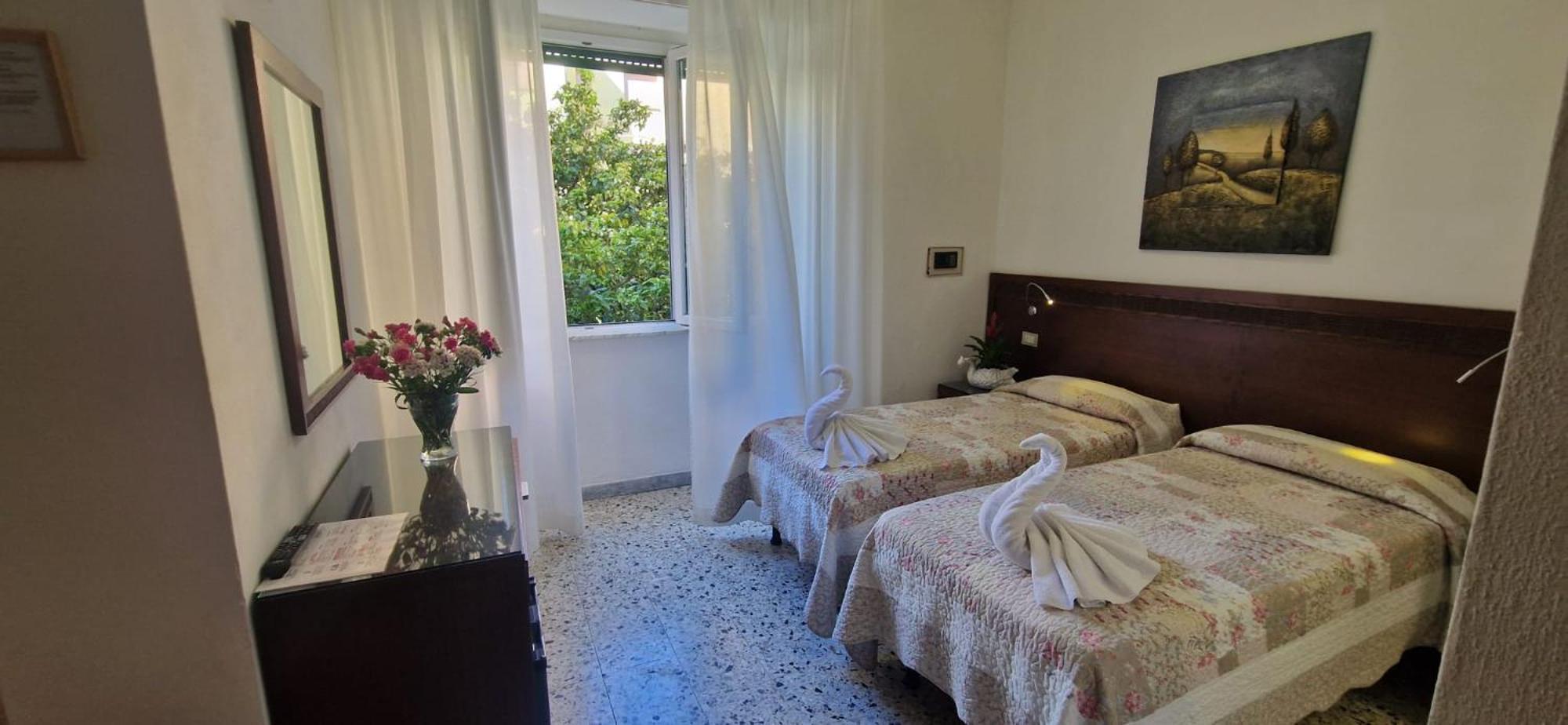 Hotel Dora Levanto Buitenkant foto