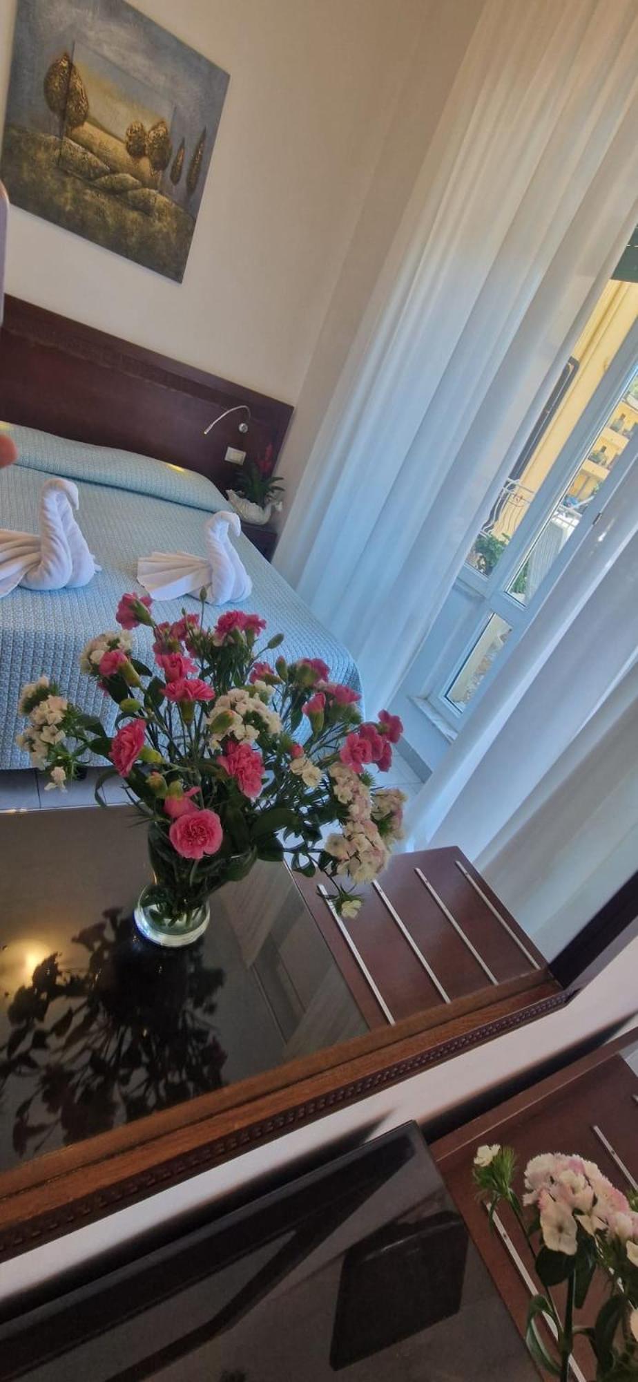Hotel Dora Levanto Buitenkant foto